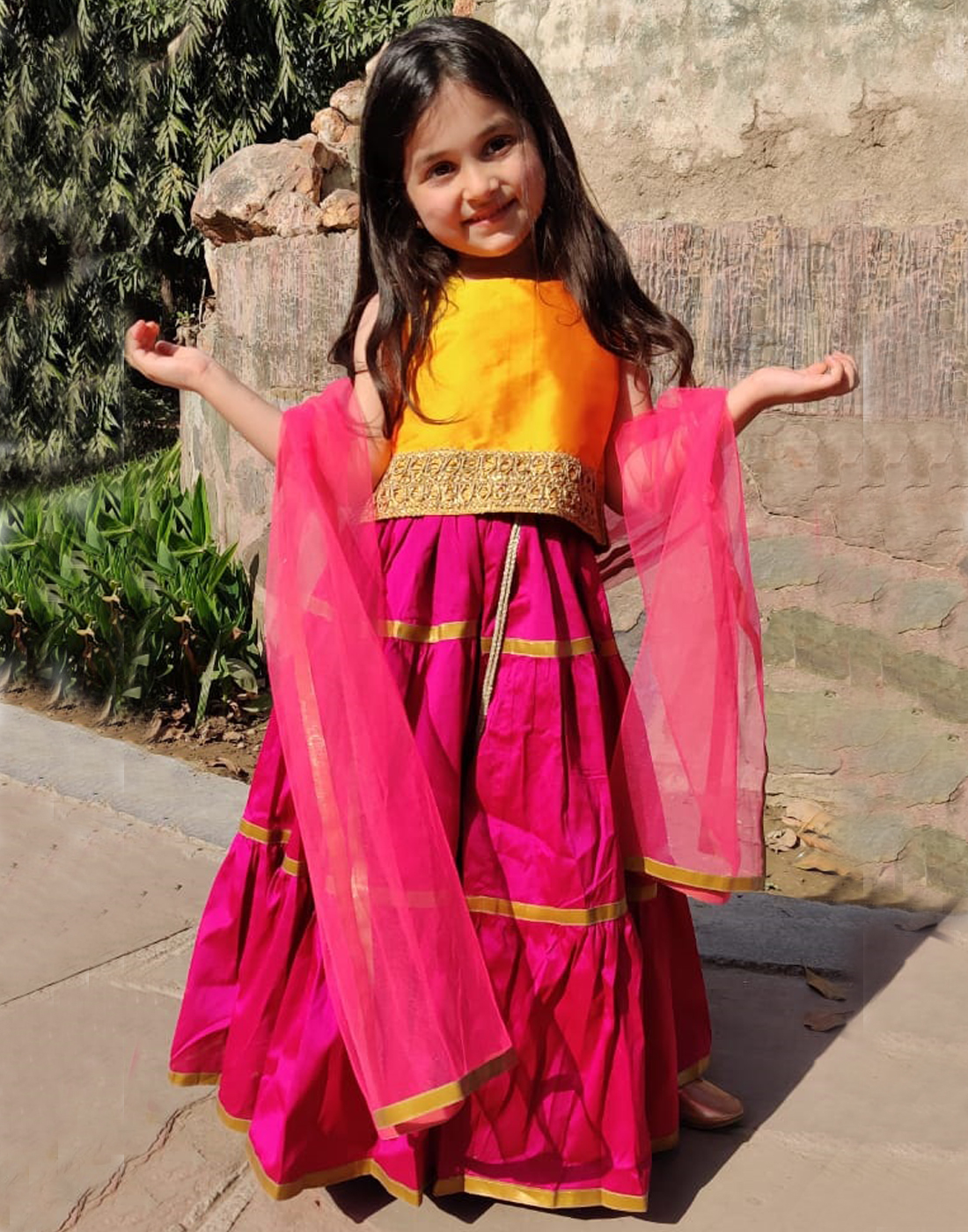 Fuchsia Pink & Red Embroidered lehenga Set Design by Mani Bhatia at  Pernia's Pop Up Shop 2024